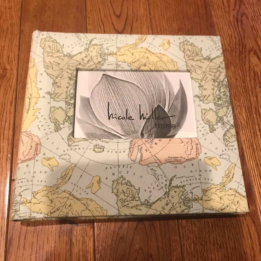 Small Nicole Miller Home “Globe” photo album